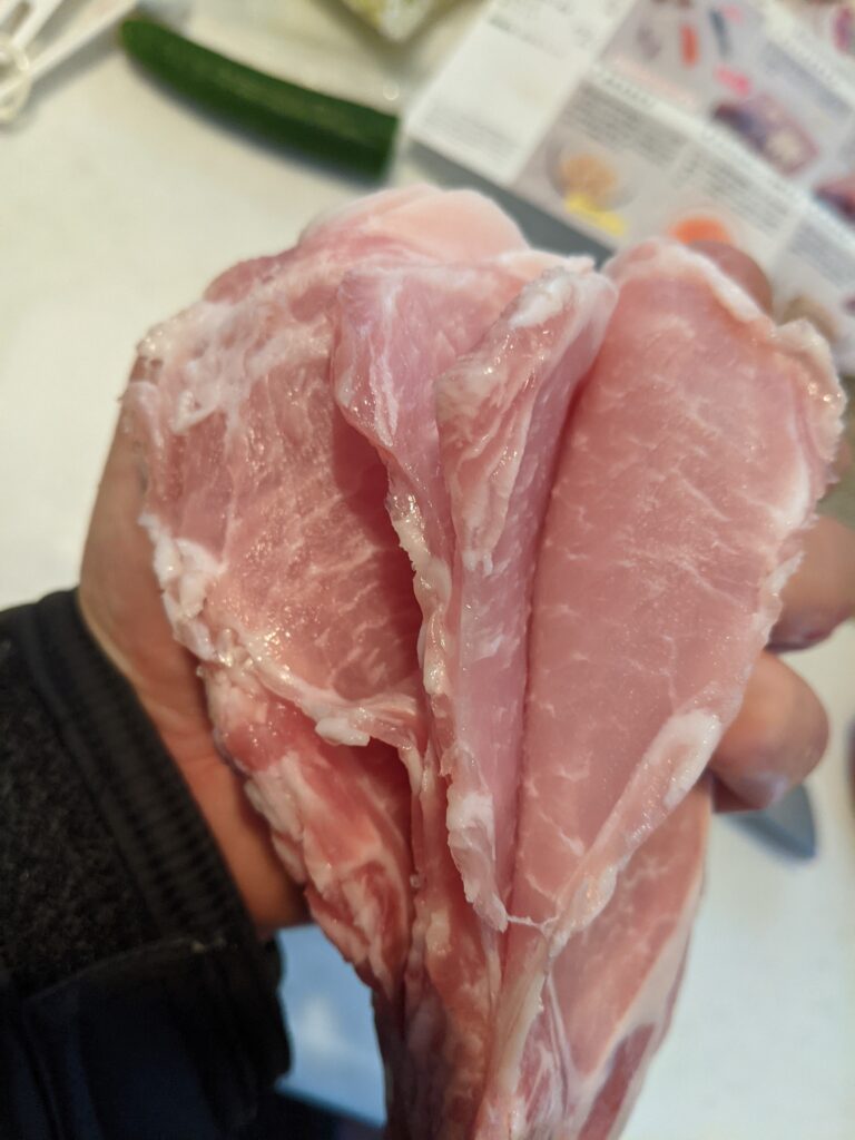 オイシックスのミールキットに入っていた豚肉の実際の画像
